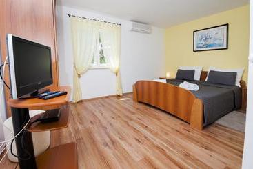 Hotel Apartments Villa Borik