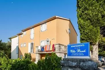 هتل Apartments Villa Borik