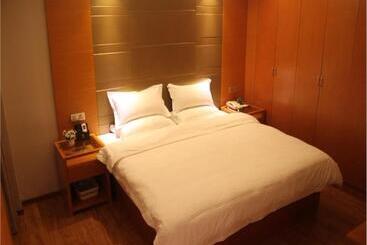 בית מלון כפרי Greentree Inn Shantou Haojiang Dahao Business