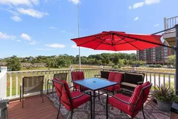 Hotelli The Beacon Waterfront Inn