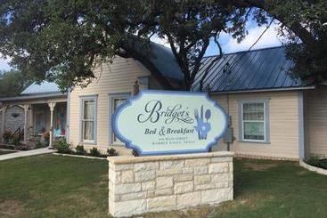 فندق Bridget S B&b