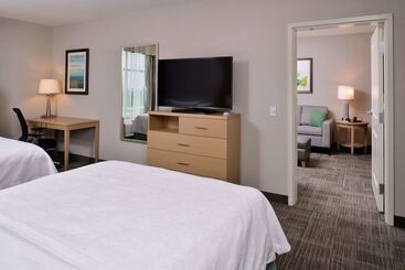 فندق Homewood Suites By Hilton Des Moines Airport