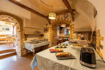 בית מלון כפרי Old Bled House