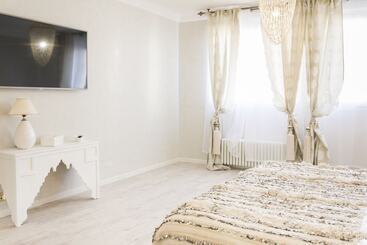 فندق Riad Spa  Les Portes De L Orient  Tours