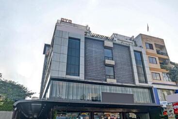 Hotel Super Townhouse Divya Palace