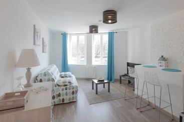 هتل Metz Attitude