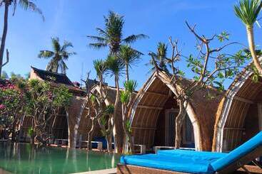 ホテル Paradesa Villa