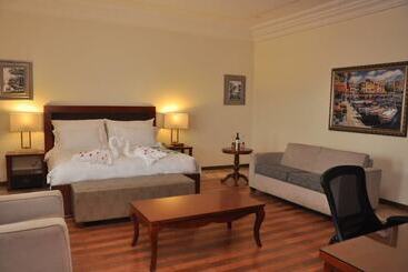 فندق The Apartel