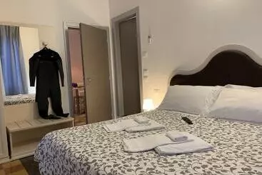 Hotel Affittacamere Levantomare