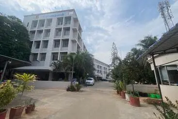 Hotel Varada Nagavali