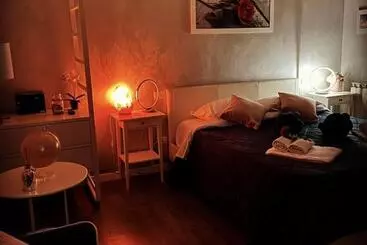 هتل A 2 Passi Dai Musei Luxury Guest House