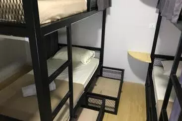 Hotel The Good Travelers Hostel   Kl Airport