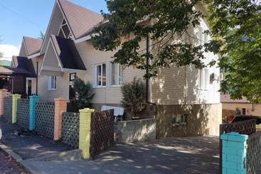 בית מלון כפרי Abchostel