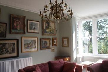 Hotel Hambrook House