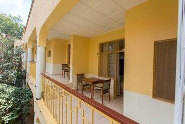 هتل Iris Guesthouse