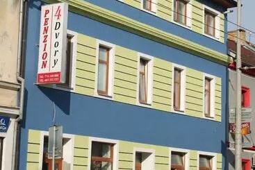 Hotelli Penzion 4 Dvory