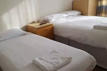 Hotelli The Midland Inn