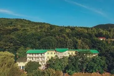 Hotel готель поляна квеле