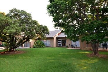 Hotel Afton Safari Lodge