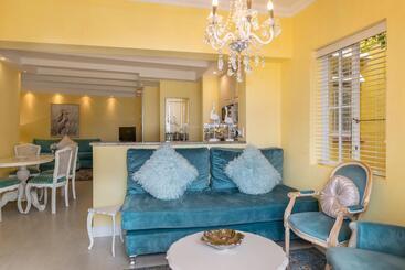 Отель Haus Am Strand   On The Beach