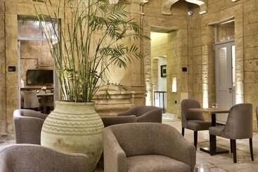 پانسیون 66 Saint Paul S & Spa