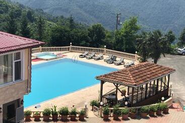 酒店 Zarha Mountain Resort