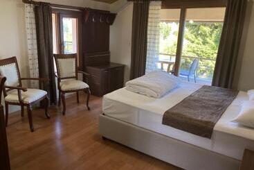 هتل Zarha Mountain Resort