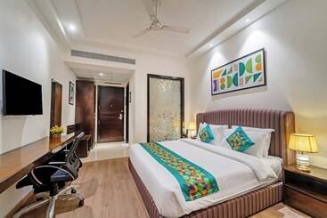 فندق Treebo Premium The Mustard Inn, Lawrence Road