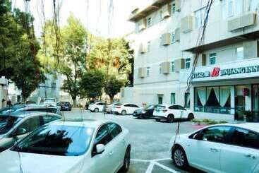 Atour Hotel Zhuhai Gongbei Port Fuhuali Cbd