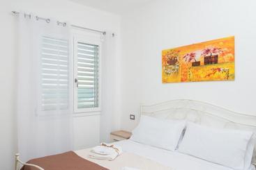 Galileo Suites & Apartments