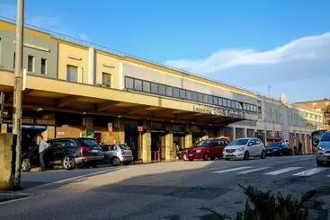 ホテル B&b Lamezia Airport