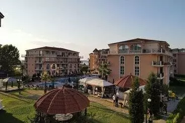 Hotelli Hacienda Beach Resort