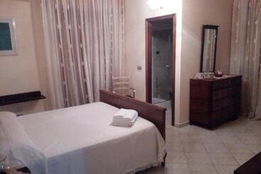 هتل Il Tuo Letto Sullo Stretto