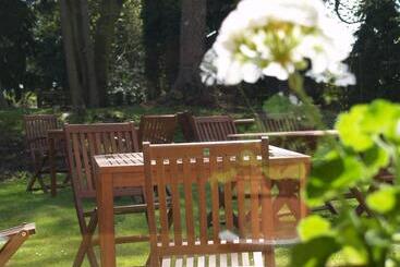 Hotel The Tollemache Arms