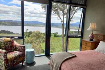 فندق Armalong Winery Chalets