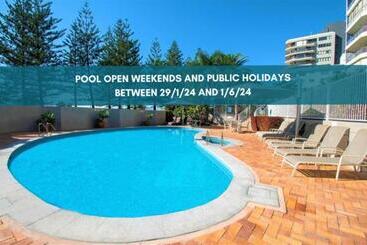 فندق Cashelmara Beachfront Apartments