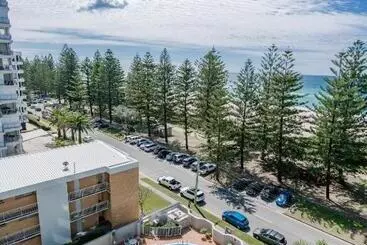 Hotel Cashelmara Beachfront Apartments