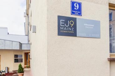 בית מלון כפרי Ej9 Mainz Downtown