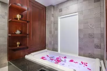 هتل Anachak Angkor Residence