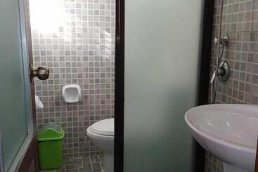 酒店 Vali Joe Travel Lodge