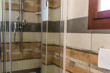 هتل La Piazzetta Guest House