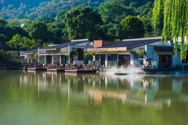 Hotel Shui Mo Resort