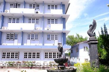 בית מלון כפרי Jor Koo City