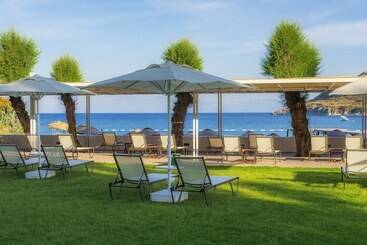 Liv Hotel By Bellazure