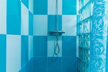 پانسیون Casa Dinii