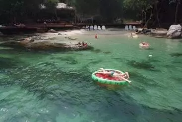 پانسیون Decho Beach Resort