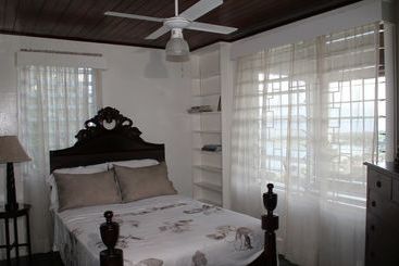 آپارتمان‌های توریست‌ها Treetops Villa