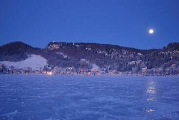 Hotel Hôtel De Ville   La Baie Du Lac