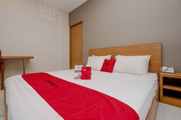 Hotel Reddoorz Near Ahmad Yani Airport