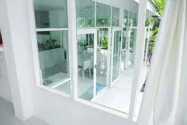 Majatalo Franjipani Home